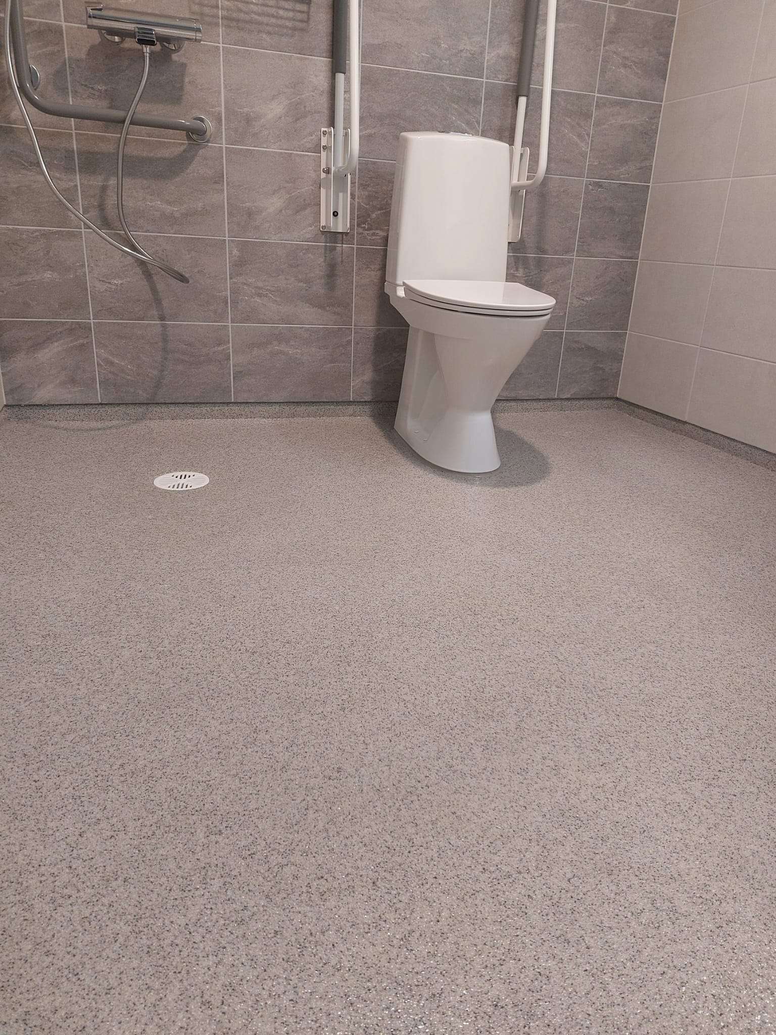 Ruiskumassalattia kohteessa 2